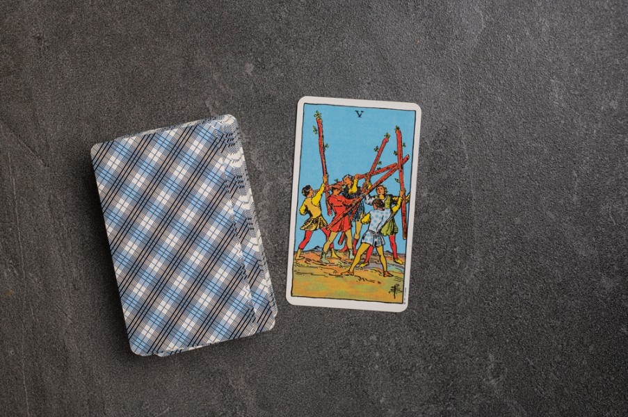 apprenez à compter les points au tarot facilement avec notre guide complet, astuces et règles détaillées pour maîtriser le scoring et gagner vos parties.
