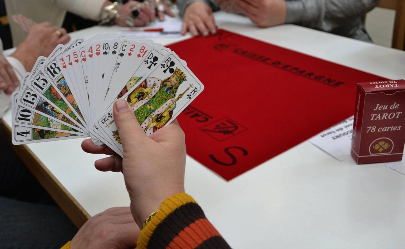 participez au concours de tarot dans le jura et affrontez les meilleurs joueurs dans une ambiance conviviale. inscrivez-vous dès maintenant pour vivre une expérience unique autour du jeu de cartes traditionnel.