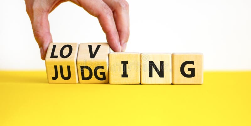 découvrez comment interpréter les jugements en amour pour mieux comprendre vos relations et prendre des décisions éclairées.