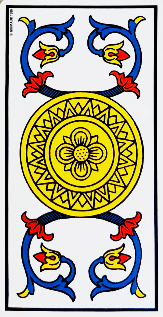 découvrez la signification du roi de coupe, une carte symbolique représentant l'émotion, la maîtrise des sentiments et la bienveillance dans le tarot.