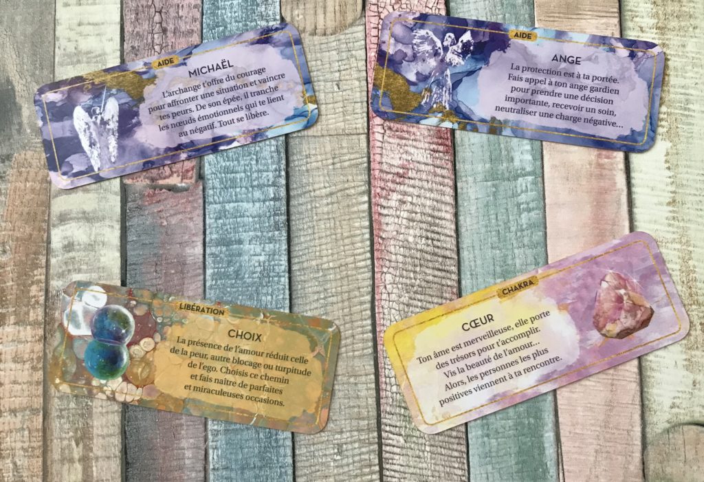 découvrez le petit oracle de l’intuition, un outil de guidance intérieure pour écouter votre voix intérieure et prendre des décisions éclairées.