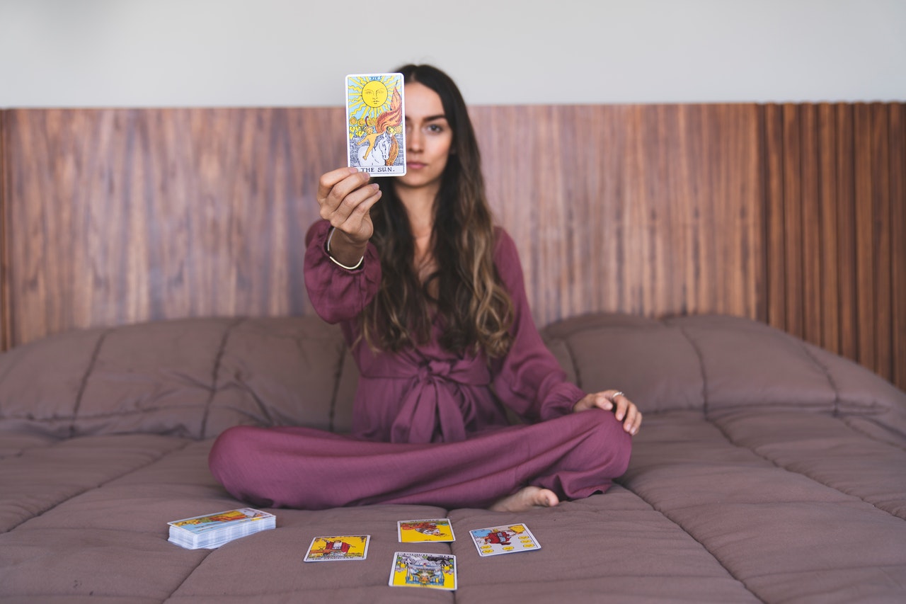 découvrez votre avenir grâce au tarot persan gratuit : une méthode unique et mystique pour des révélations précises et inspirantes.