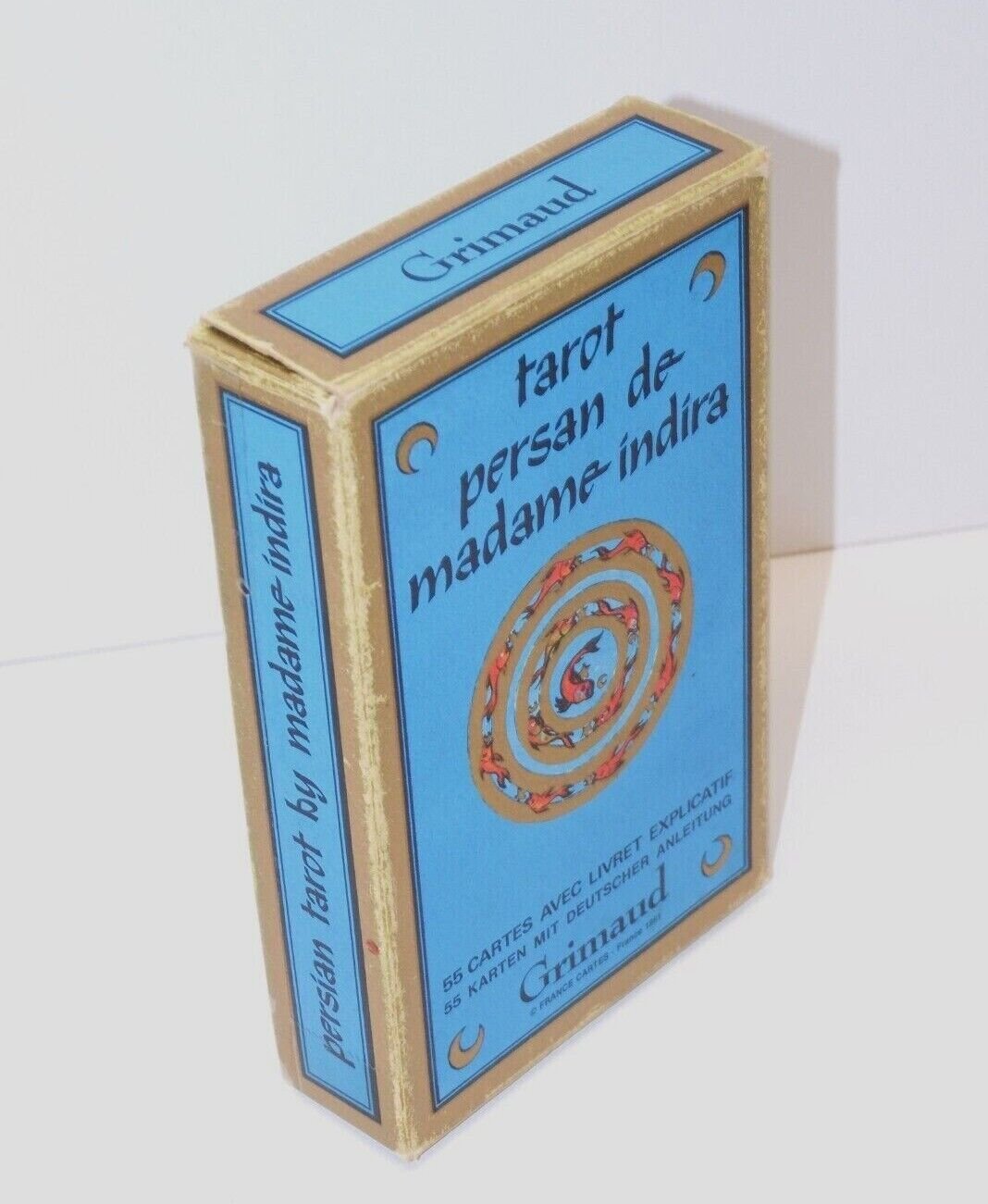 découvrez votre avenir avec le tirage de tarot selon mme indira, experte en voyance pour des conseils personnalisés et précis.